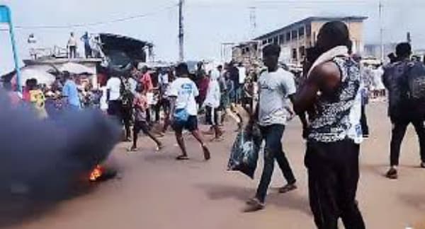 Enugu Traders Protest: One Feared Killed as Banks and Shops Sealed Over Sit-At-Home Order