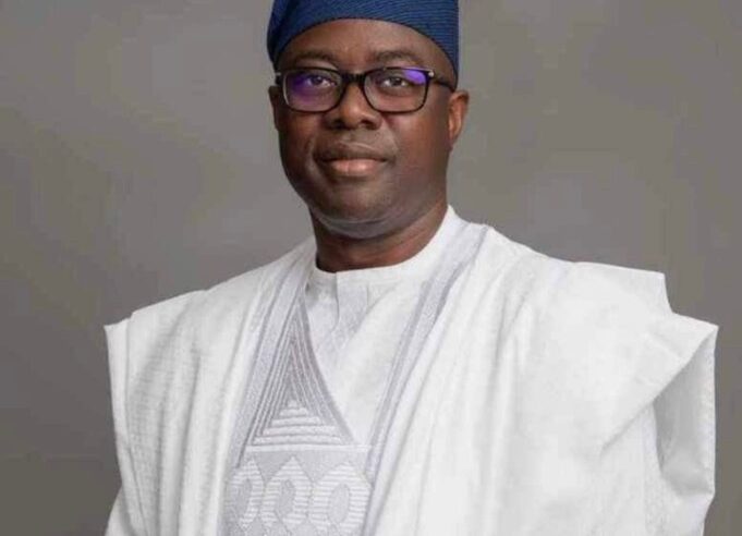 Aare Musulumi, Alhaji Dawud Makanjuola Akinola, Lauds Gov Makinde on 56th Birthday Amidst Christmas Festivities