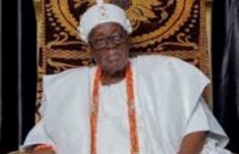 Agbaje Congratulates Oba Olakulehin on Coronation as 43rd Olubadan