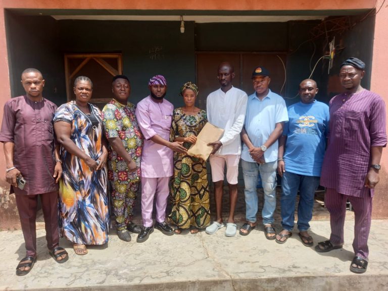 Oyo State Supervisory Councillors Forum Supports Late Hon Taiwo’s Family with ₦1 Million Donation