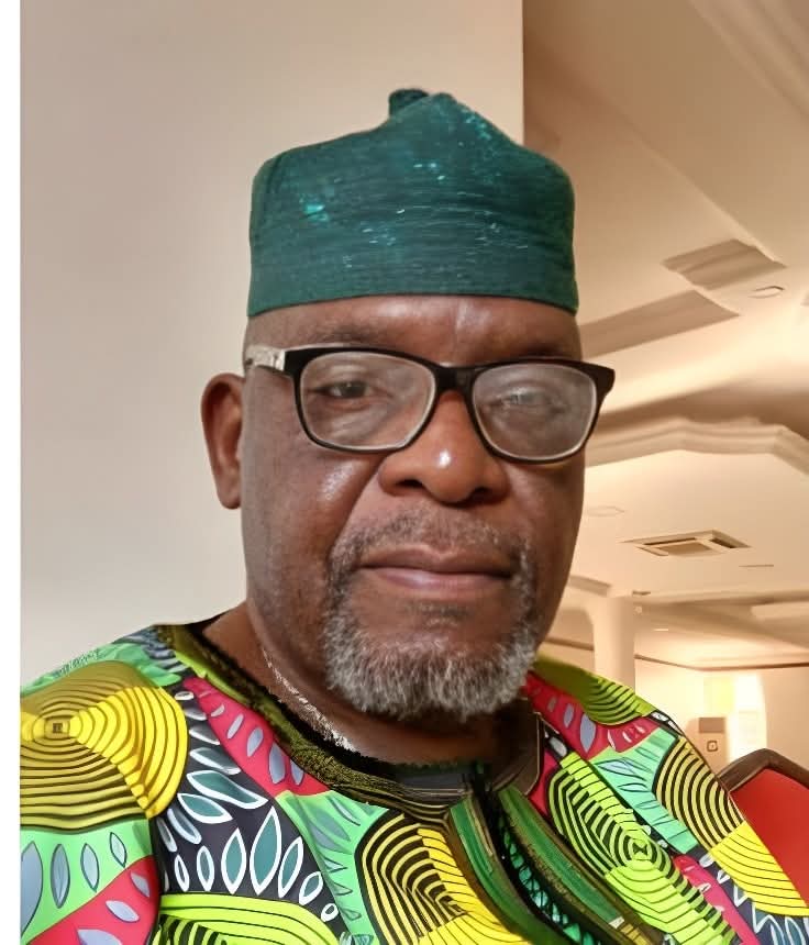 Barr Akeem Agbaje Felicitates Alhaji Omilabu Ghandi on His Birthday