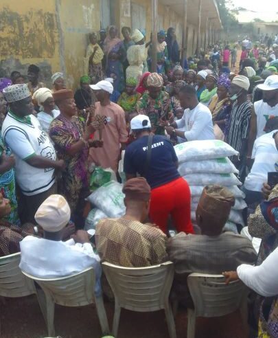 Hon Gbolagade Distributes Welfare Support, Reaffirming Commitment to APC Members in Oluyole Federal Constituency 