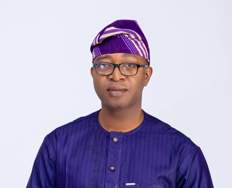 ‎Hon Abolaji Abayomi Congratulates Renewed Hope Ambassadors, Rallies Ward Ambassadors for APC Dominance