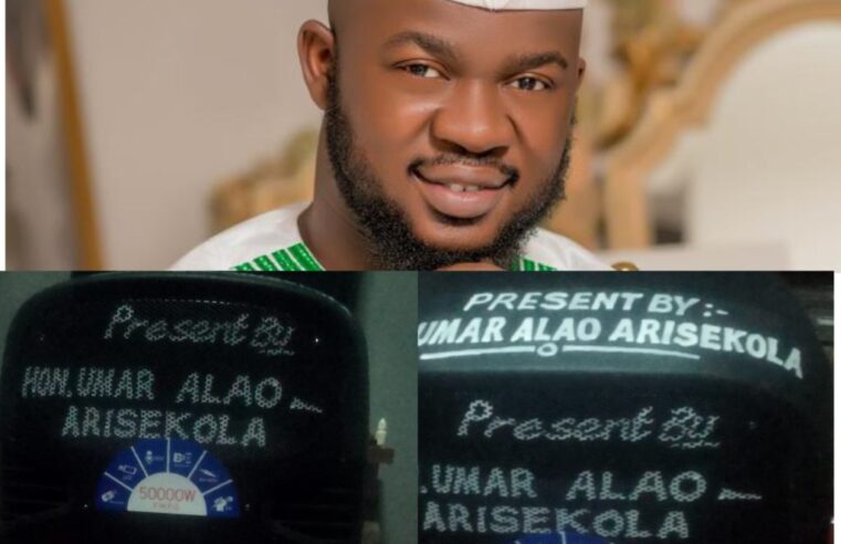 ‎Ibadan North: Arisekola Alao Strengthens APC Youth Wing with Communication Equipment ‎