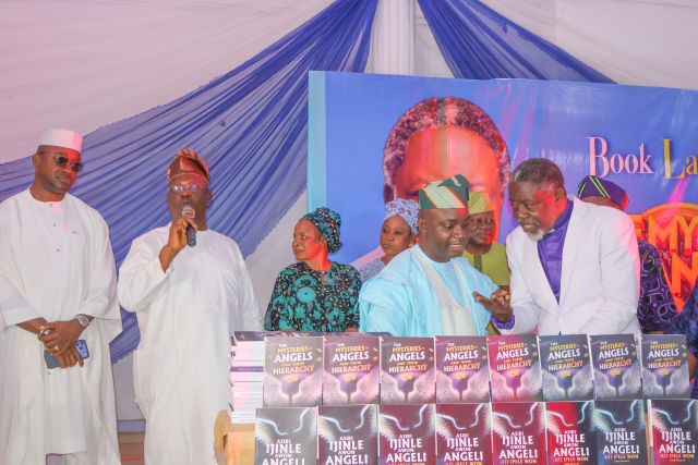 ‎Faith, Knowledge, Community: AWA Chairs Book Launch in Ibadan