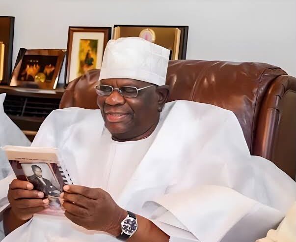 Arisekola Alao Celebrates Chief Kola Daisi at 94, Hails His Legacy of Enterprise and Service